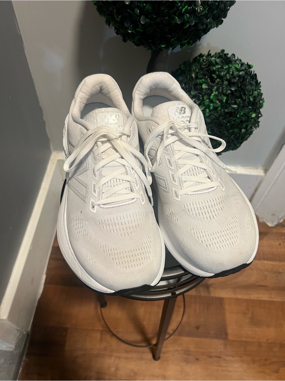 New Balance Women’s White Athletic Running Shoes